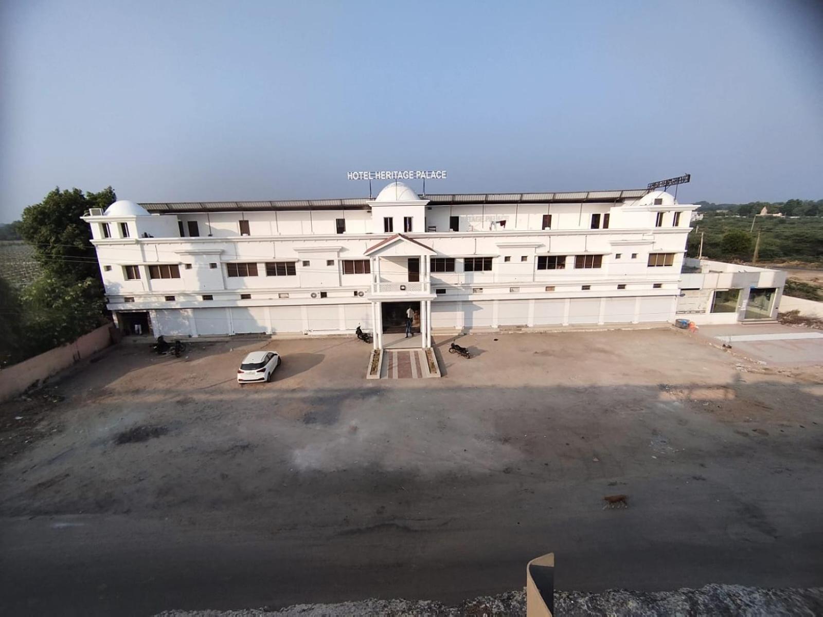 Hotel Heritage Palace Bhuj Luaran gambar