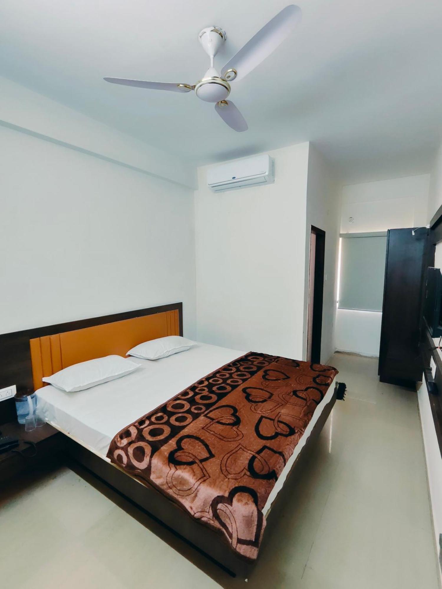 Hotel Heritage Palace Bhuj Luaran gambar
